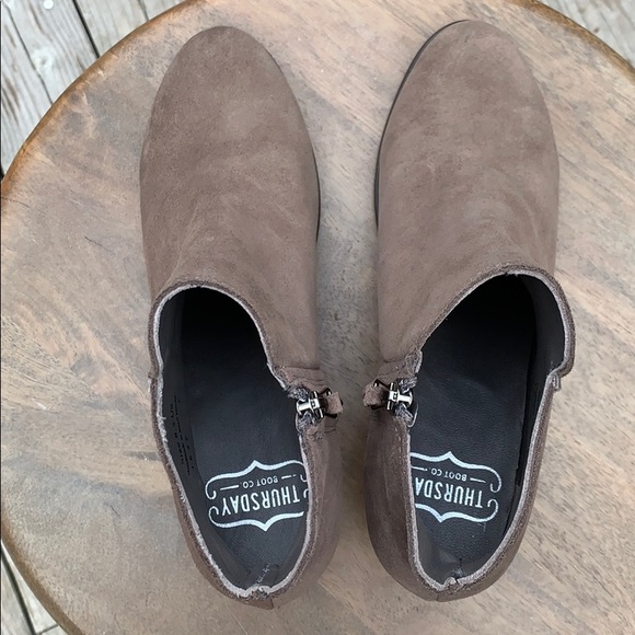 Thursday Boot Co. Suede Downtown Ankle Boot Sz 8.5 - Picture 5 of 10
